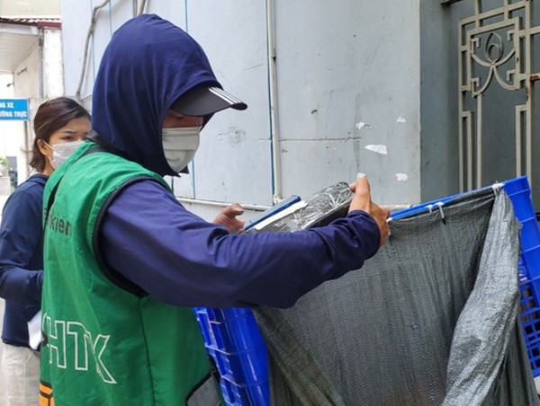 Hà Nội: Shipper thuộc doanh nghiệp được phép hoạt động sau khi đăng ký