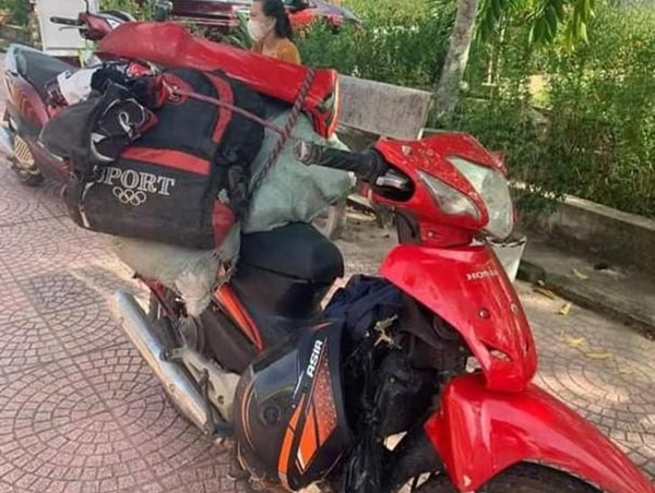 Thanh niên ngủ gật đâm vào lan can đường sau 3 ngày chạy xe máy về quê tránh dịch