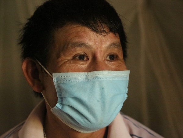 Mắc kẹt ở Hà Nội, người lao động gặp nhiều khó khăn 