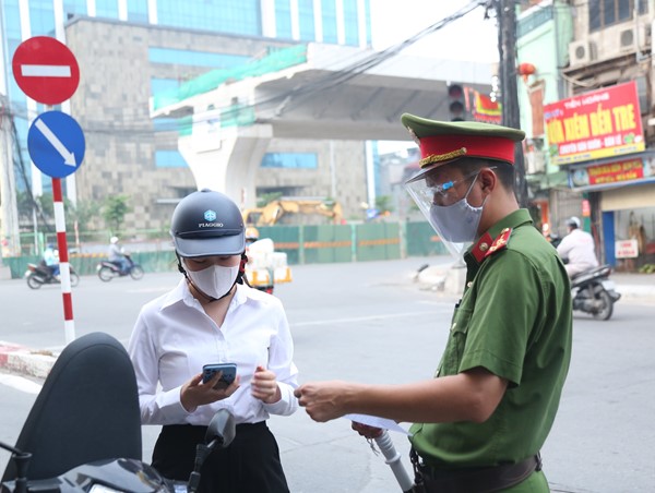 Hà Nội điều chỉnh thủ tục đi đường cho cá nhân