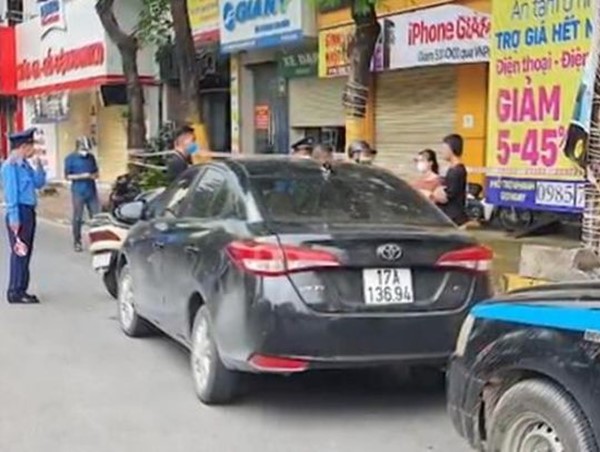 Tài xế lợi dụng giấy đi đường, chở người ra khỏi Hà Nội