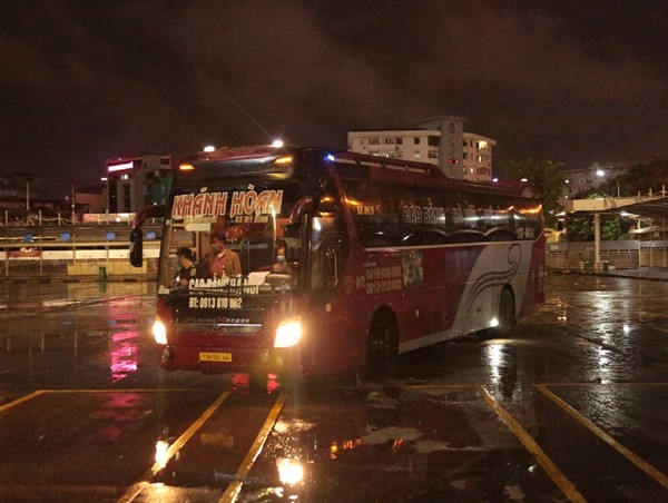 Vận tải hành khách liên tỉnh gần như “bất động”