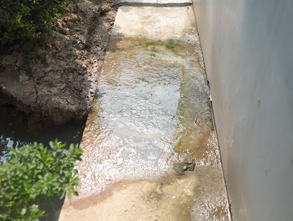 Đường sắt Cát Linh - Hà Đông, trời nắng to nước vẫn chảy không ngừng