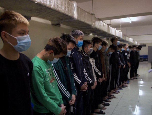 17 đối tượng đánh nhầm thanh niên đi trên đường dẫn đến tử vong