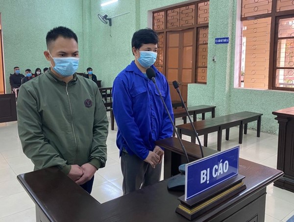 Tổng 18 năm tù cho 2 đối tượng chở 15 người Trung Quốc vào Việt Nam