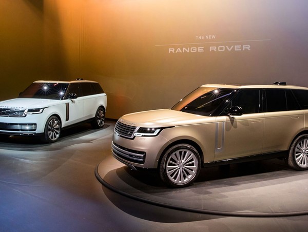 Range Rover thế hệ thứ 5 ra mắt, viết tiếp lịch sử hơn 50 năm phát triển