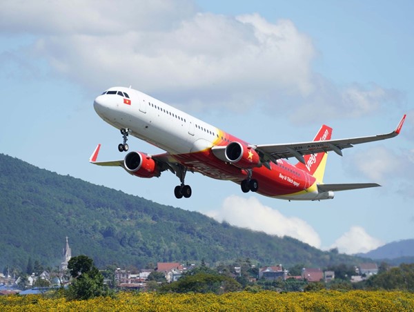 Một lần mua, trăm lần bay cùng thẻ bay quyền lực của Vietjet