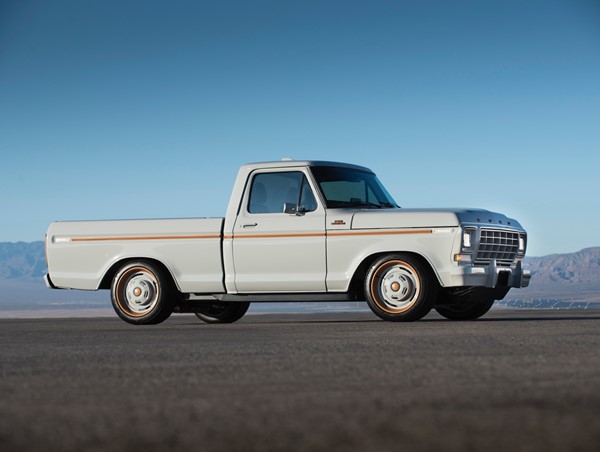 Chiếc xe điện hoài cổ mang sức mạnh 480 mã lực