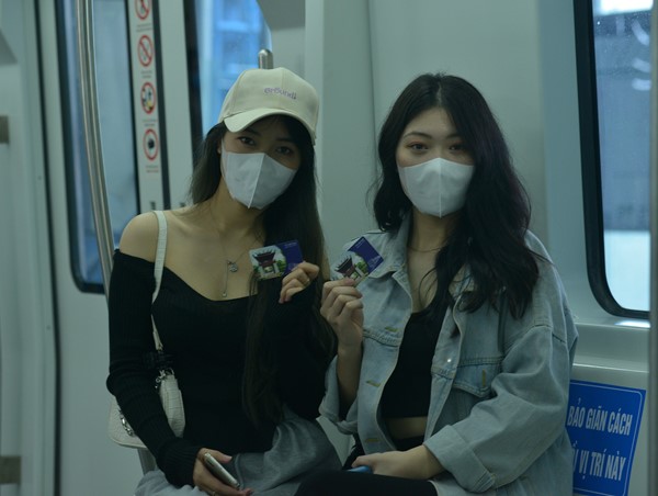 Video: Hành khách mua vé tàu Cát Linh - Hà Đông mất chưa đầy một phút 