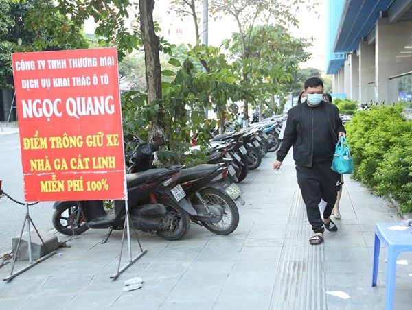 Công ty Metro Hanoi cho mượn chỗ đỗ xe miễn phí dịp cuối tuần