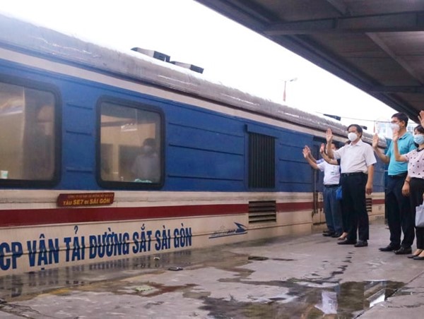 Đường sắt mở bán thêm vé nhiều chuyến tàu phục vụ hành khách dịp Tết