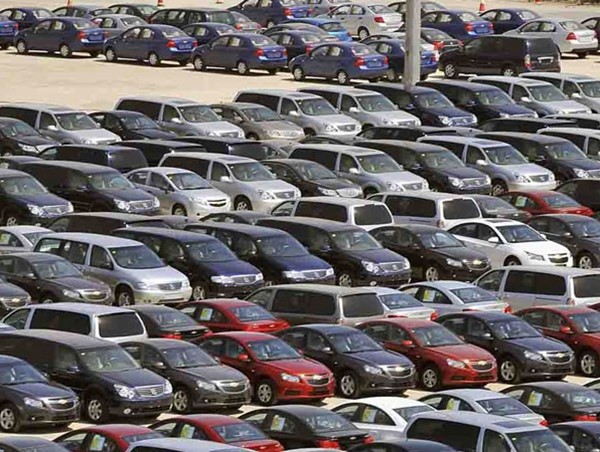 Giảm lệ phí trước bạ: Thị trường ô tô cuối năm tăng đột biến