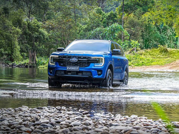 Ford Everest ra mắt với nhiều đổi mới, hứa hẹn chinh phục người dùng Việt Nam