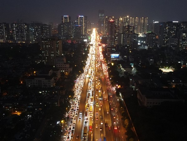 Hà Nội: Đường Vành đai 3 trên cao ùn tắc gần 10km nhiều giờ đồng hồ