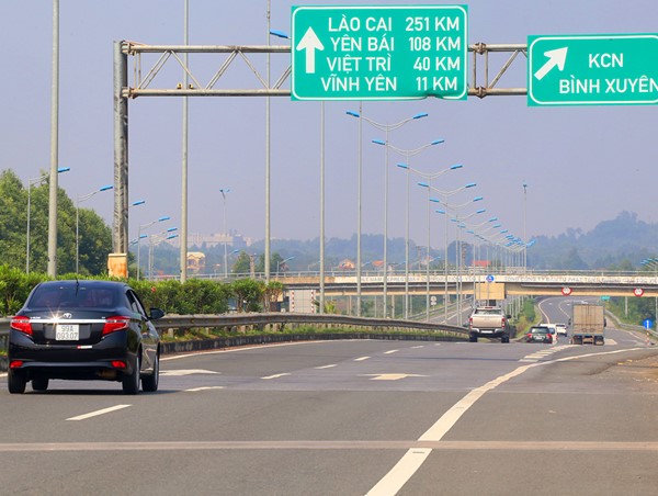 Hà Nội: Phê duyệt sửa chữa QL 2 đi sân bay Nội Bài