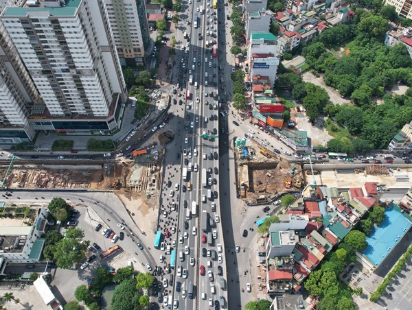 Hầm chui Lê Văn Lương đã hẹn ngày thông xe 