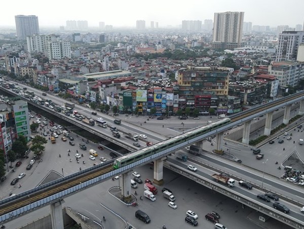 Tròn 1 năm vận hành, đường sắt Cát Linh – Hà Đông ngày càng hút khách