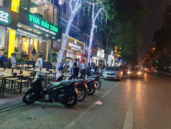 Quận Nam Từ Liêm: Đường Hàm Nghi, vi phạm bủa vây