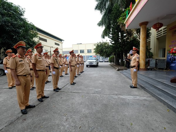 CSGT ra quân cao điểm bảo đảm an toàn giao thông dịp Tết 2023