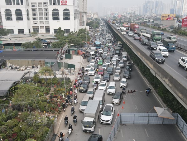 Đề xuất phương án giảm ùn tắc đường Nguyễn Xiển