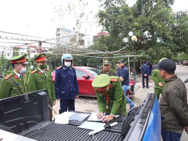 Vi phạm tại hồ Đầm Khê: Vì sao vẫn tái diễn