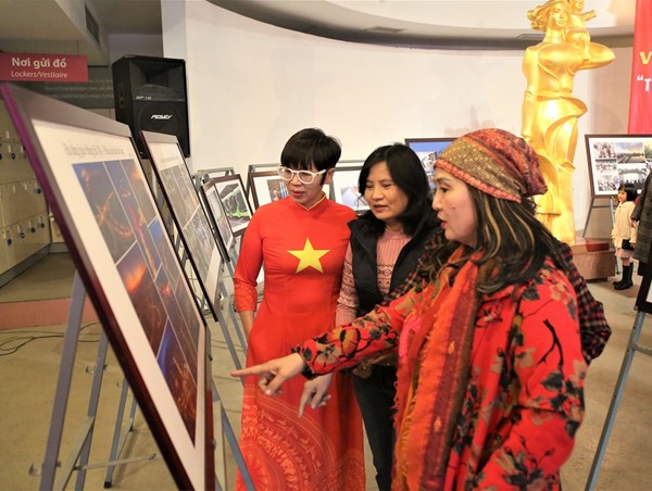 Xây dựng văn hóa giao thông qua hình ảnh