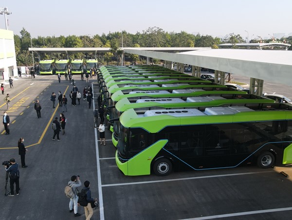 Đột phá nhưng thận trọng trong chuyển đổi năng lượng vận hành xe buýt