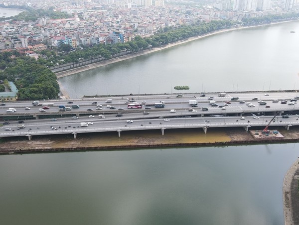 Tổ chức lại giao thông qua hồ Linh Đàm