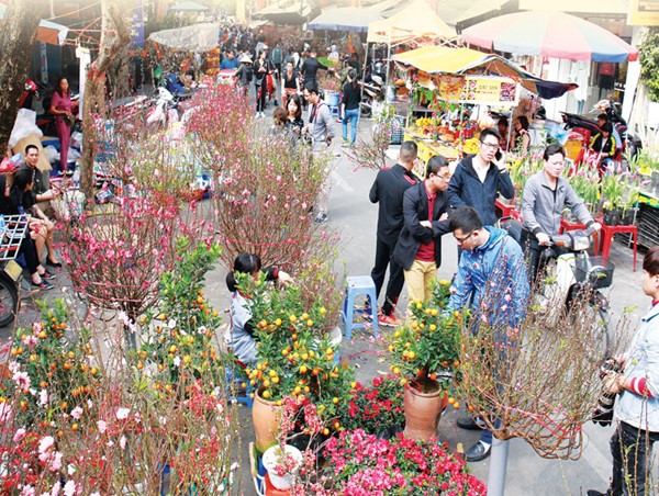 Hà Nội: Phân luồng giao thông phục vụ chợ hoa Tết 