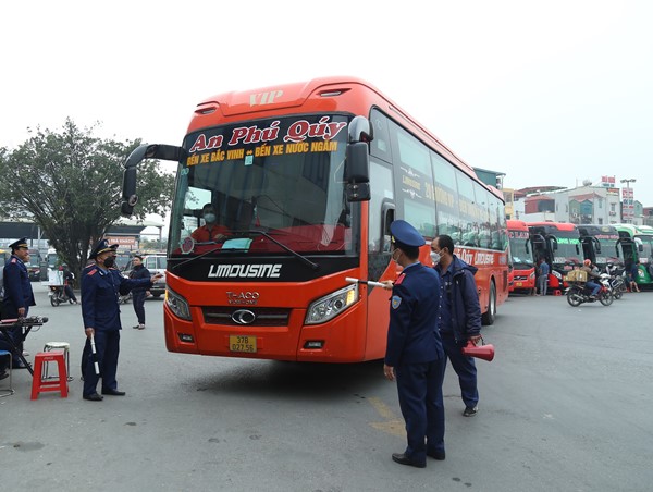 Giám sát nghiêm từ bến xe để phương tiện xuất bến an toàn  