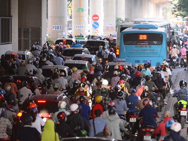 Điều chỉnh giao thông nút giao Lê Trọng Tấn - Quang Trung - Văn Khê