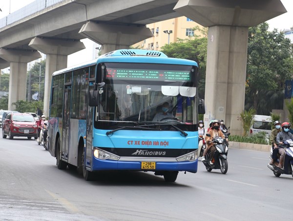 Hà Nội: Giám đốc Sở GTVT truy vấn chất lượng tuyến buýt số 27