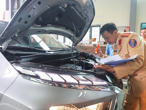 CSGT hỗ trợ đăng kiểm 35.000 phương tiện
