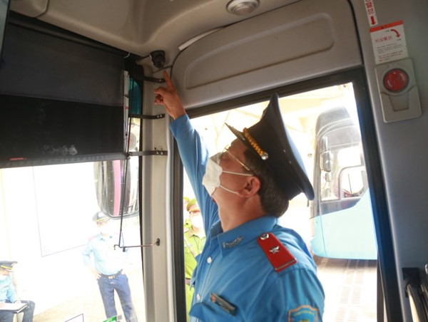 Hơn 3.200 phương tiện bị thu hồi phù hiệu do chạy quá tốc độ nhiều lần trong tháng