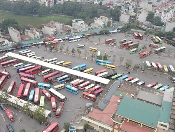 Tăng cường 400 xe khách phục vụ nhu cầu đi lại của người dân dịp 30/4