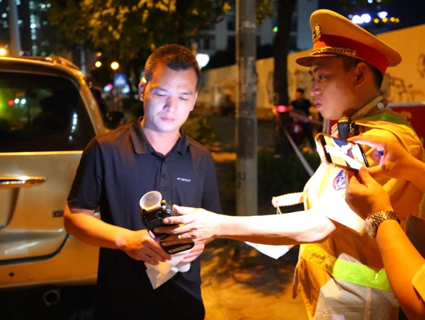 Hà Nội: Xử lý 901 trường hợp vi phạm Luật Giao thông đường bộ