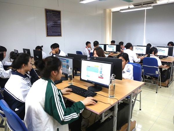 Từ 2/10: Thi trắc nghiệm về ATGT Thủ đô năm 2023 trên internet