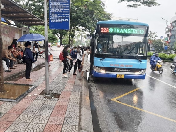 Hà Nội: Đề xuất tăng giá vé xe buýt