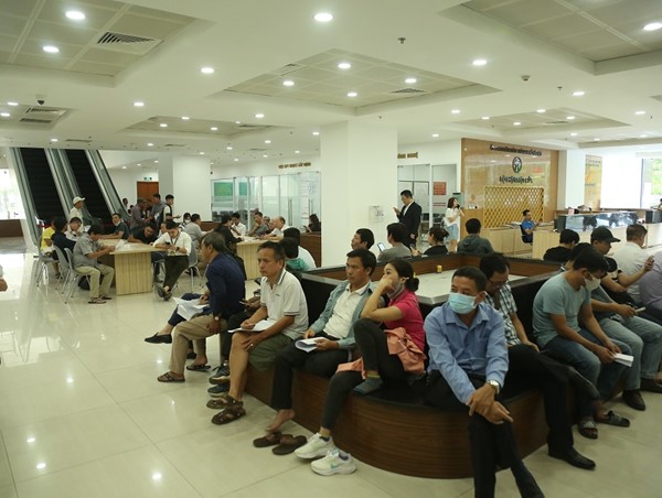 Chưa bắt buộc đổi giấy phép lái xe từ chất liệu giấy sang nhựa