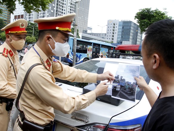 Xử lý gần 66.000 trường hợp xe kinh doanh vận tải vi phạm