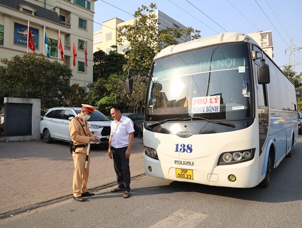 Tạm giữ 146 phương tiện vi phạm luật giao thông