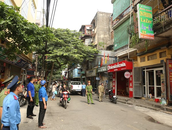 Hà Đông: Ra quân đồng loạt, xử lý vi phạm trật tự đô thị