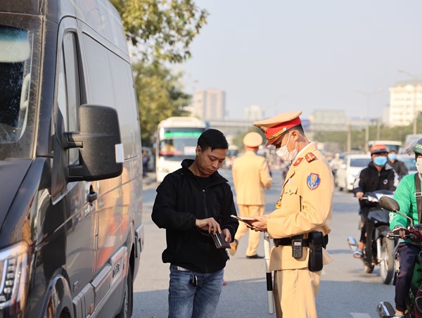 Xử lý 841 trường hợp vi phạm Luật Giao thông đường bộ