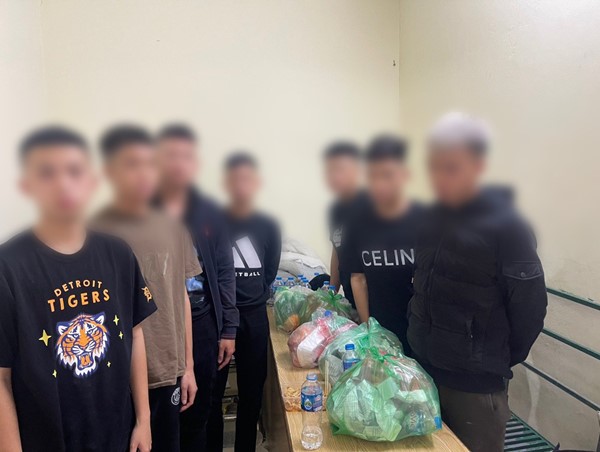 Triệu tập 18 thanh, thiếu niên náo loạn đường phố