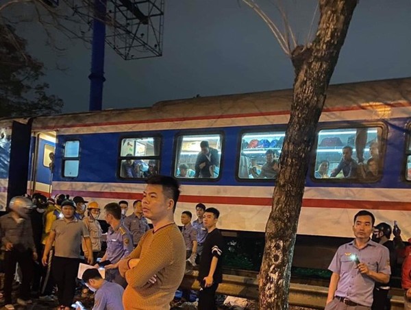 Hà Nội: Người đàn ông bị tàu hỏa đâm tử vong