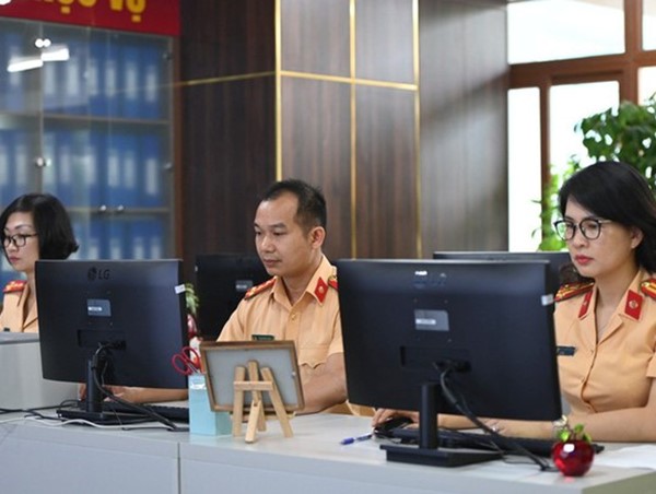 Đề xuất cấm đấu giá biển số xe 12 tháng đối với người bỏ cọc