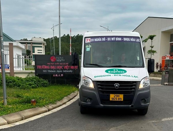 Chính thức vận hành tuyến buýt Công viên Nghĩa Đô - Đại học Quốc gia Hà Nội