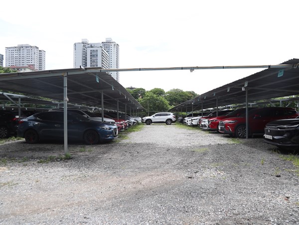 Tại phường Hoàng Liệt: Bãi xe không phép càng phạt càng ''kiên cố''