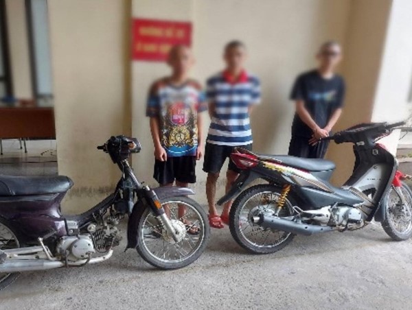 Bắt 3 đối tượng dùng vỏ chai bia ném người