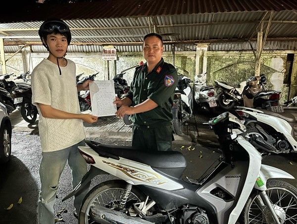 Thanh niên may mắn tìm được chiếc xe mới mất lúc sáng nhờ tổ công tác đặc biệt